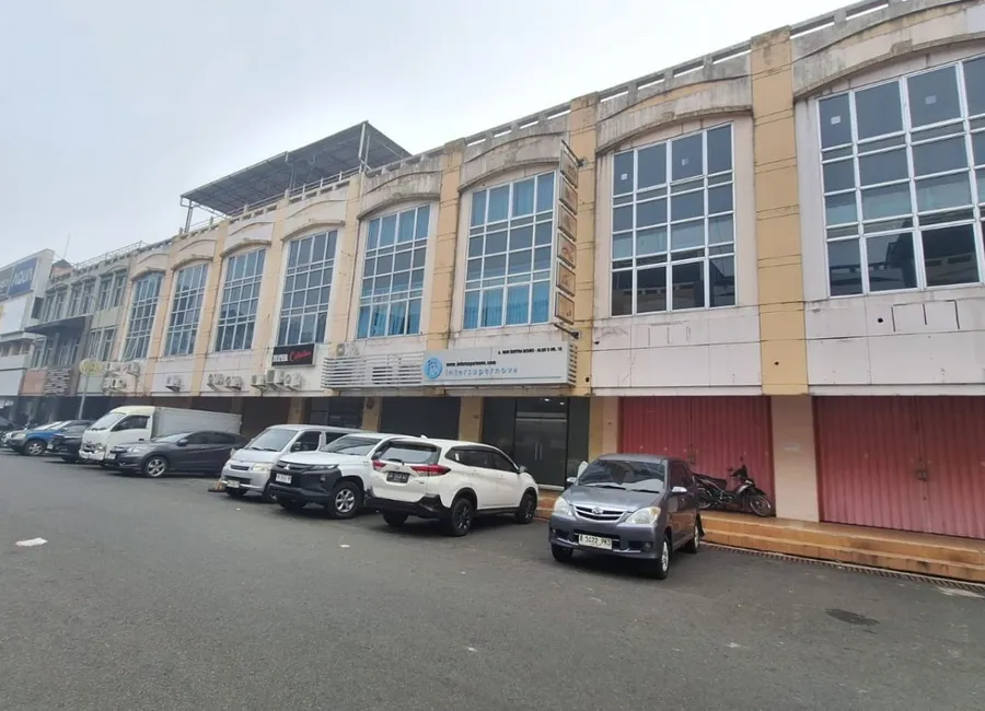 Disewakan Ruko 3 Lantai Gandeng Komplek Ayani Mega Mall Pontianak photo 3