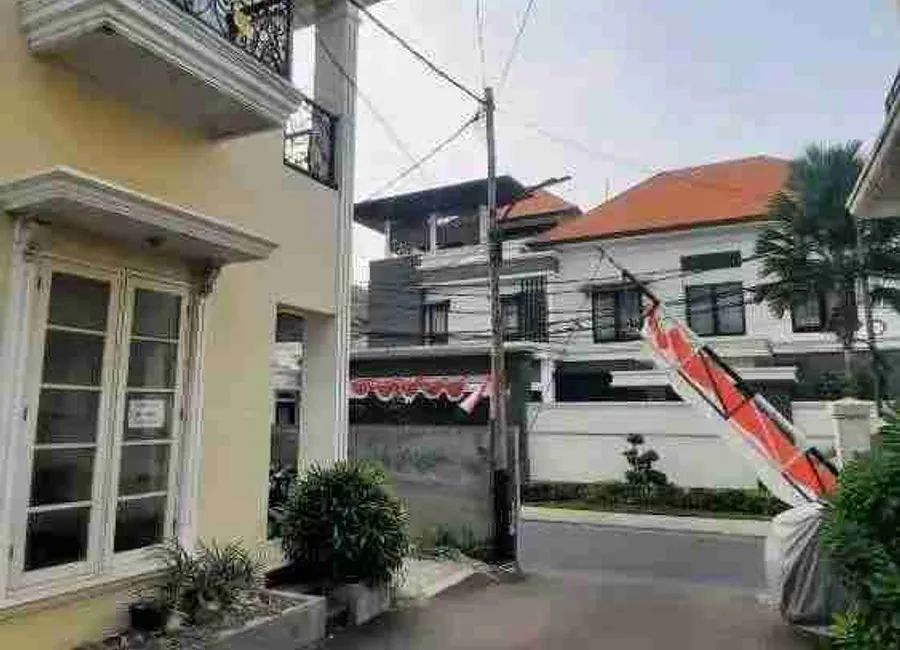 Rumah murah, strategis 2 lantai dalam cluster di TB Simatupang, Pasar Minggu Jaksel photo 5
