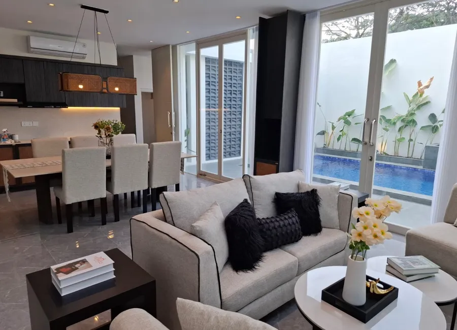 Dijual Rumah Baru Renovasi Di Citraland Surabaya Full Furnished dan Private Pool photo 2