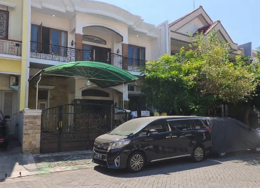 Disewakan Rumah Pakuwon City Dekat PCM &amp; Harga Sangat Murah photo 1