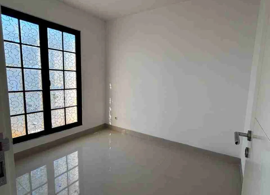 Dijual Rumah Grand Harvest Surabaya Cluster Caspia - Siap Huni photo 3