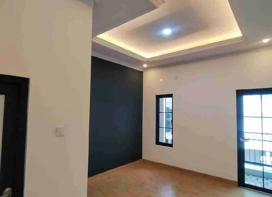 Rumah baru 2 lantai dalam komplek akses lebar di Jagakarsa Jaksel photo 3