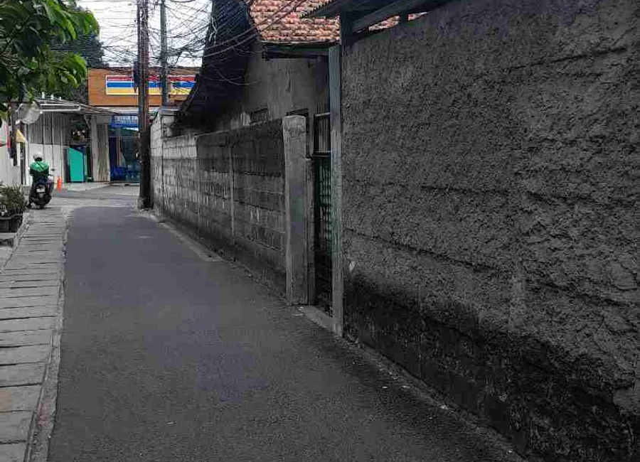 Rumah murah, strategis, tdk jauh dari jalan utama di kebagusan Jaksel photo 2
