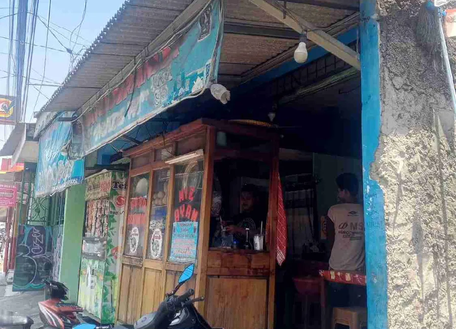 Rumah tua pinggir jalan cocok utk usaha di Kembangan, Jakarta barat photo 2
